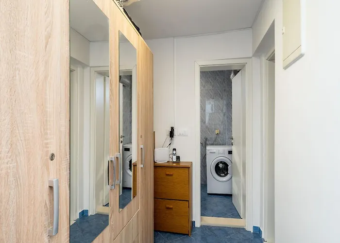 & Alan - Double With Shared Bathroom 2 דוברובניק